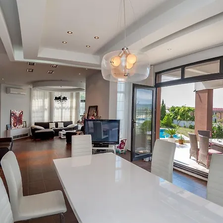 别墅 Luxury House On Buzhaka