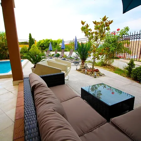 Luxury House On Buzhaka