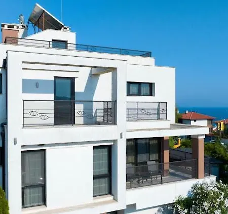 Вилла Luxury House On Buzhaka