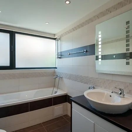 Luxury House On Buzhaka * 소조폴