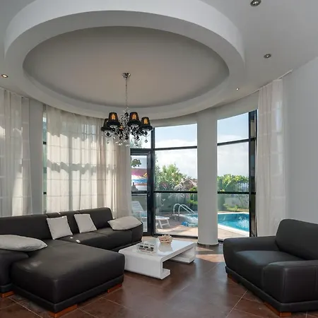 Luxury House On Buzhaka *